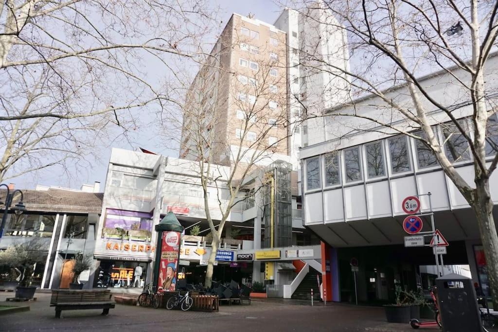 Neu Modernes Apartment In Top Lage, Free Parking Max 1,65M Hoehe Und 1,8M Breite Karlsruhe Exterior photo