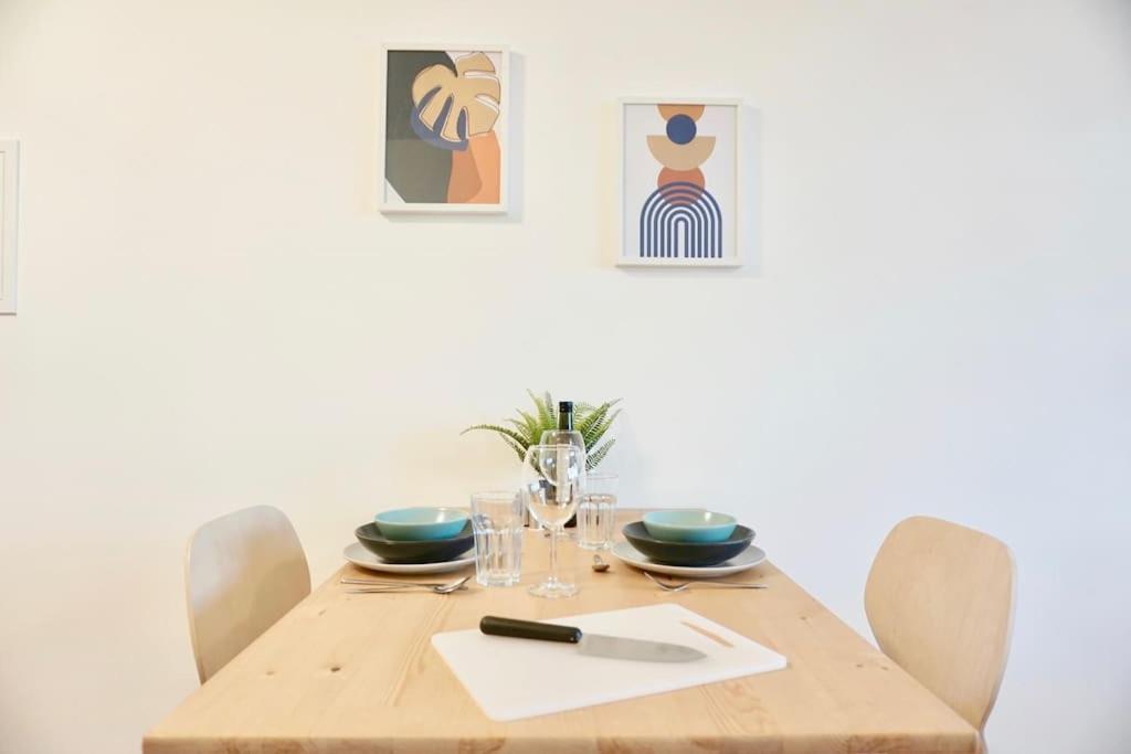 Neu Modernes Apartment In Top Lage, Free Parking Max 1,65M Hoehe Und 1,8M Breite Karlsruhe Exterior photo